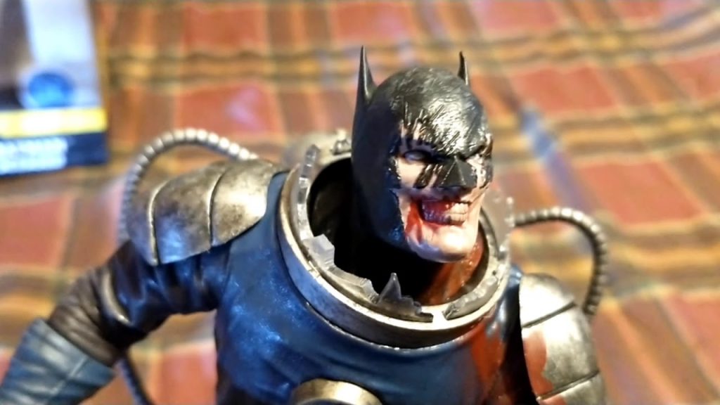 DIAMOND SELECT TOYS DC Gallery: Dceased Batman Unboxing and Review (Video)