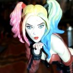 DIAMOND SELECT TOYS DC Gallery: DCeased Harley Quinn Unboxing and Review (Video)