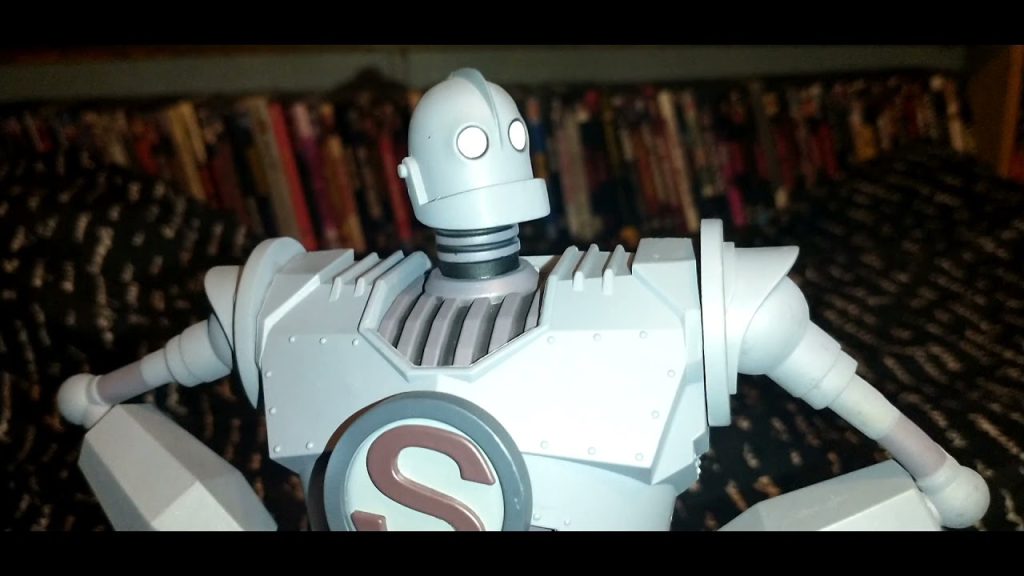 The Iron Giant Gallery Diorama from Diamond Select Toys Review (Video)