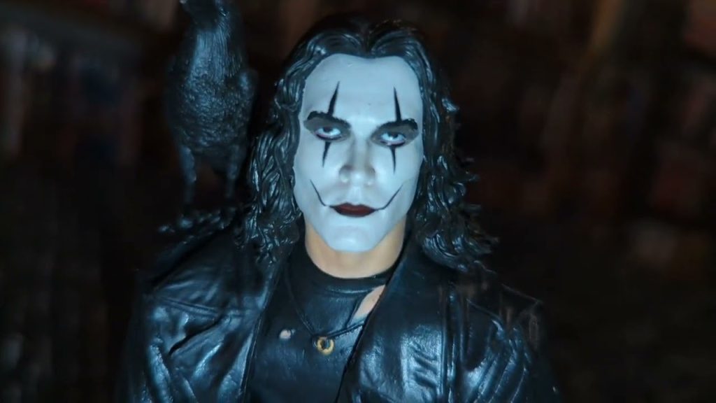 The Crow (Rooftop) Gallery Diorama from Diamond Select Toys Review (Video)
