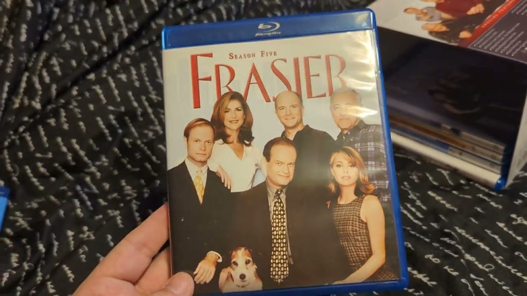 Frasier: The Complete Series (Paramount Pictures) Blu-ray Unboxing (Video)