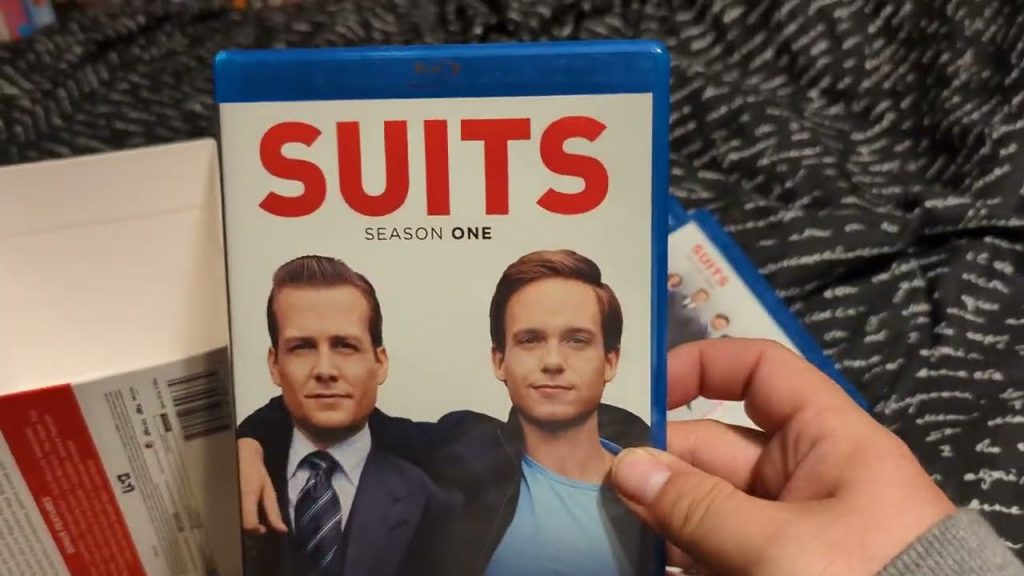 Suits: The Complete Series (Universal) Blu-ray Unboxing